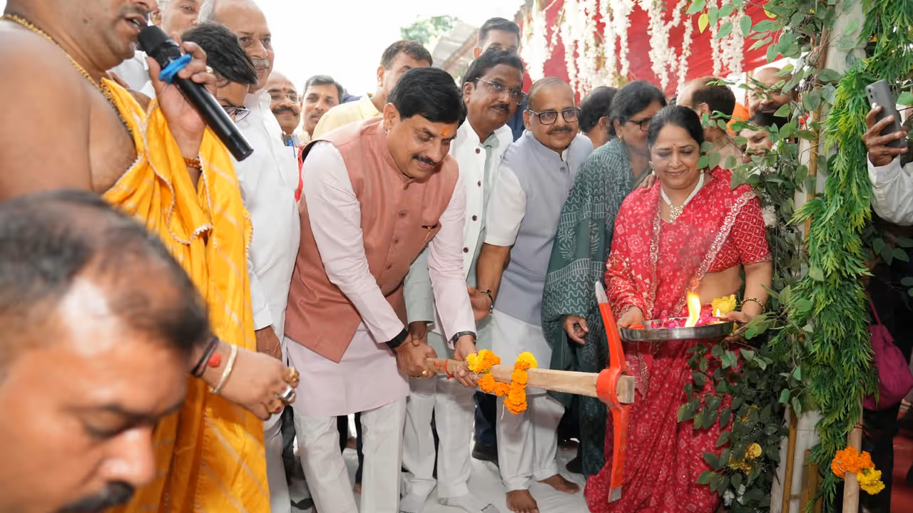 mohan yadav ujjain jain samaj upashray bhavan bhumi pujan mohan yadav ujjain jain samaj upashray bhavan bhumi pujan