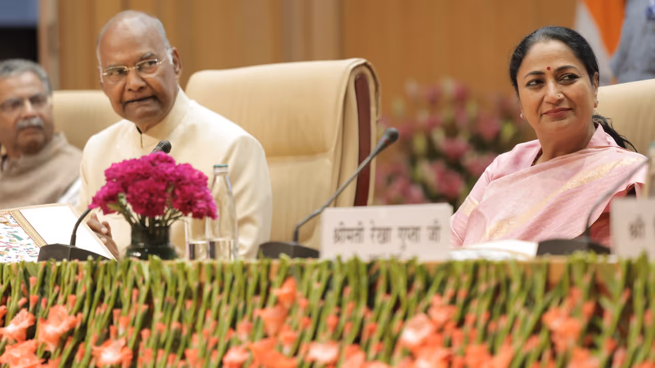 Rekha Gupta Ram Nath Kovind at 13th Nanaji Memorial Lecture Rekha Gupta Ram Nath Kovind at 13th Nanaji Memorial Lecture