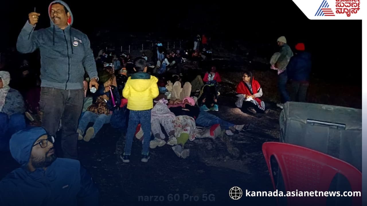 More than 50 meteor showers at 12 midnight on December 13. Sky viewing program More than 50 meteor showers at 12 midnight on December 13. Sky viewing program