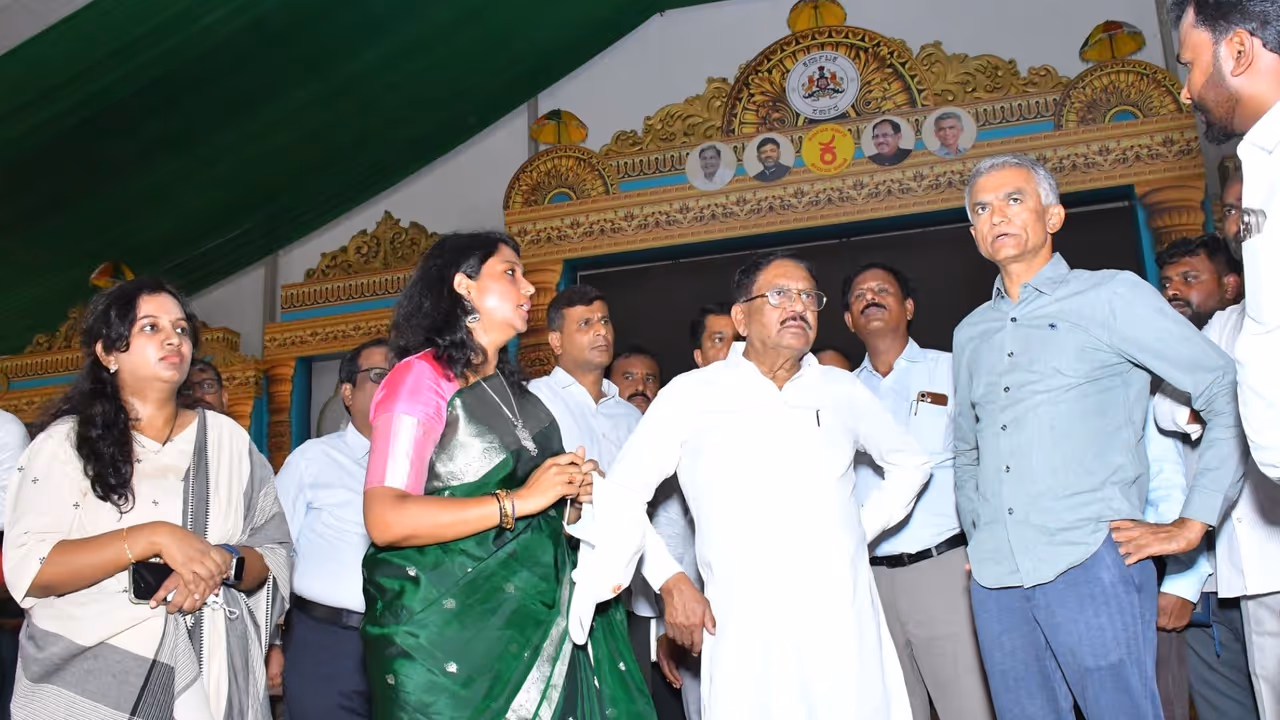 Tumakuru Sadhana samavesha Tumakuru Sadhana samavesha