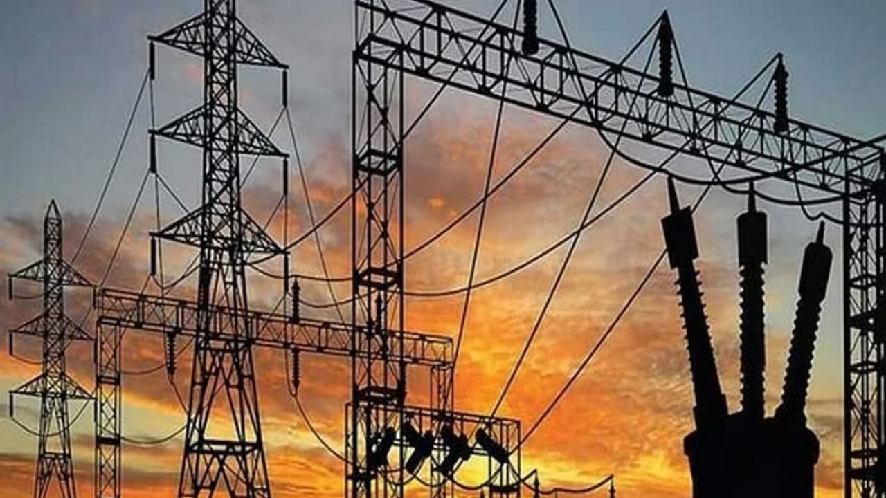 Tata Power Applies for Karnataka Discoms Employees Protest Move Tata Power Applies for Karnataka Discoms Employees Protest Move