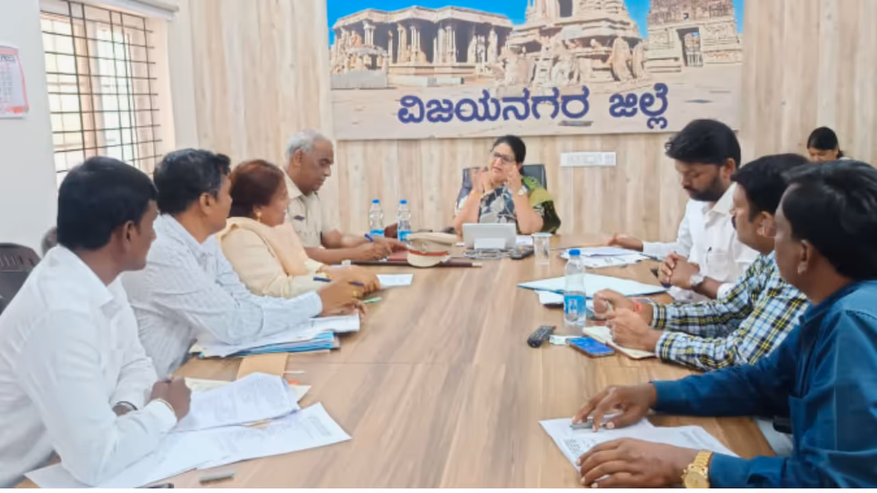 Monthly temple donation counting is mandatory Vijayanagar DC Kavita S Mannikeri instruction Monthly temple donation counting is mandatory Vijayanagar DC Kavita S Mannikeri instruction