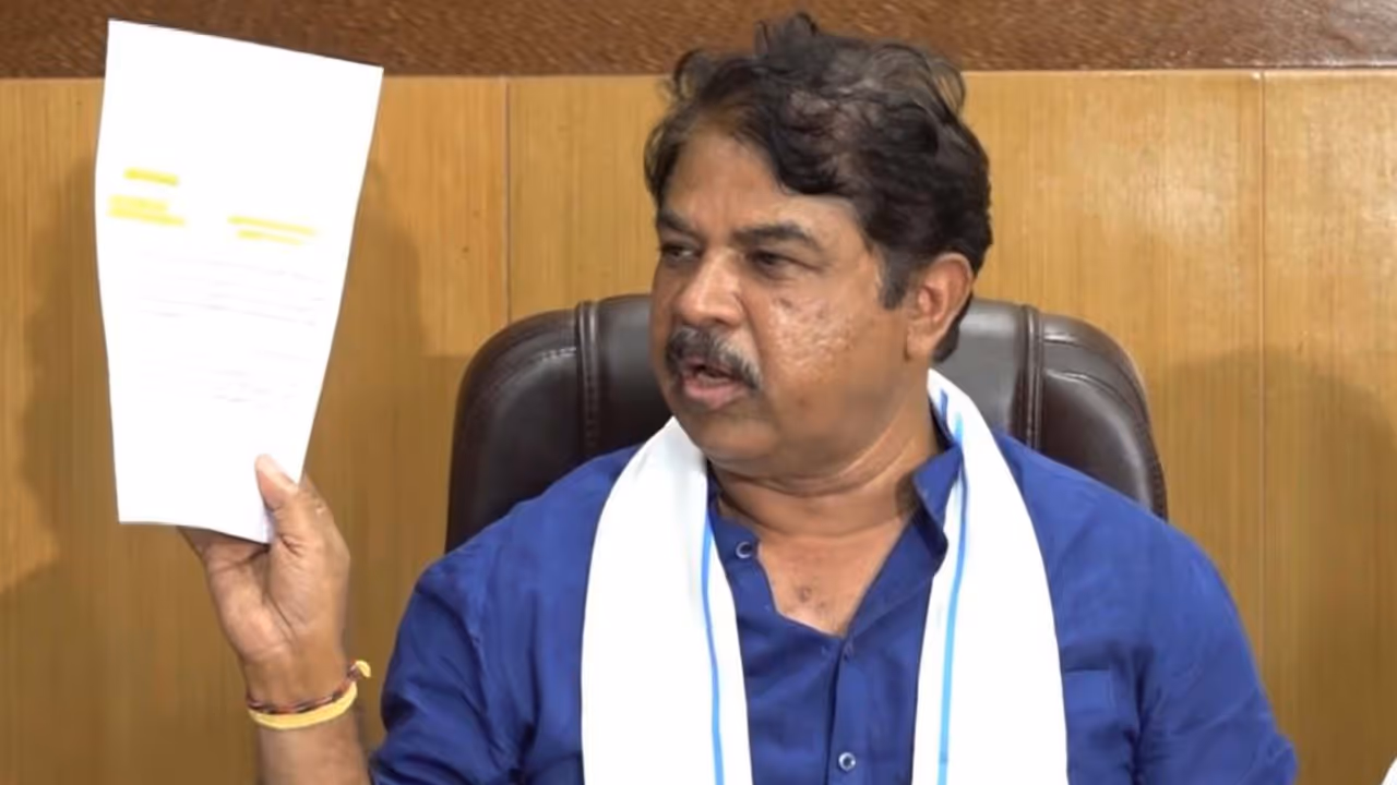 Rs 20 crore voter ID scam in Karnataka Rs 20 crore voter ID scam in Karnataka