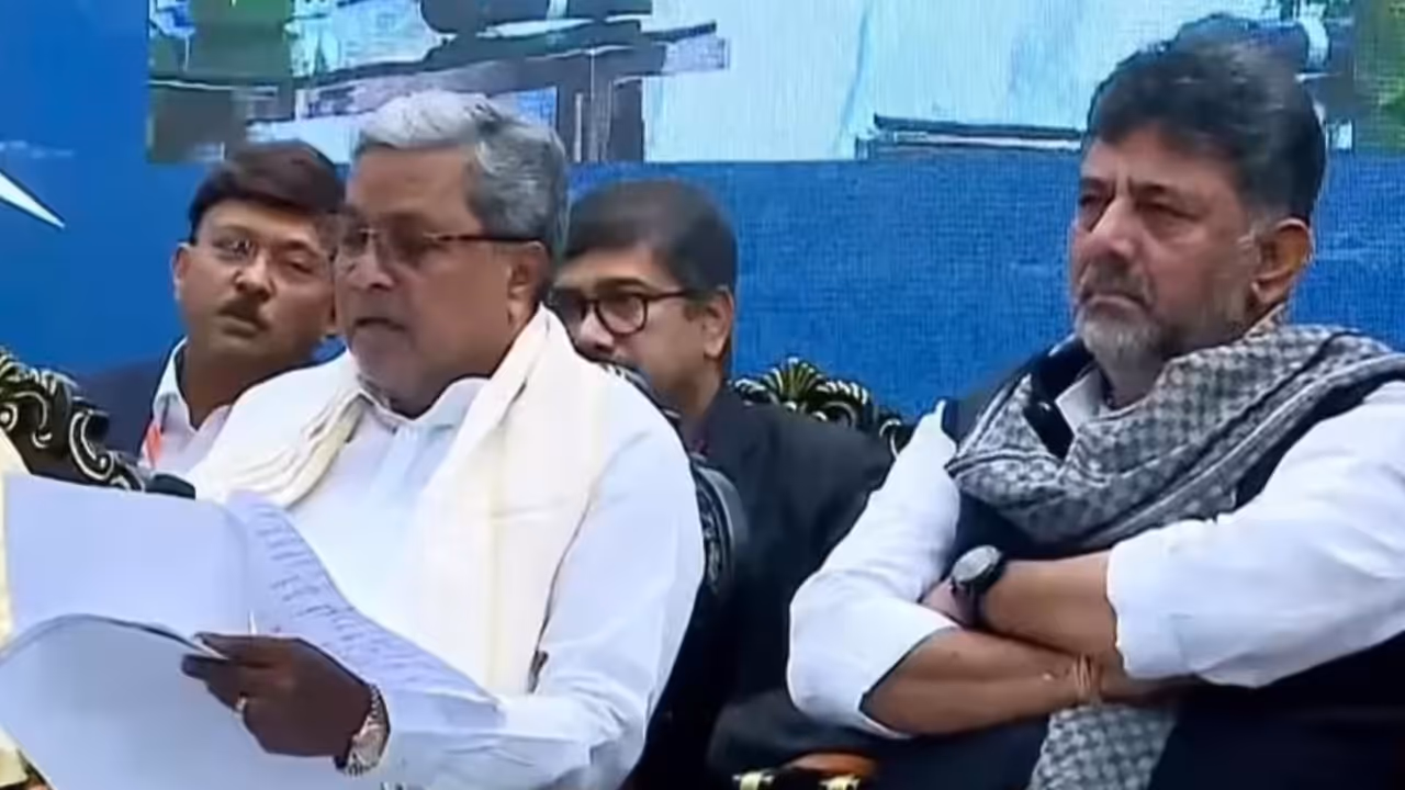 Meeting Postponed Yesterday to Be Held Today at 11 AM Karnataka New Cabinet Reshuffle Circus in Delhi Meeting Postponed Yesterday to Be Held Today at 11 AM Karnataka New Cabinet Reshuffle Circus in Delhi