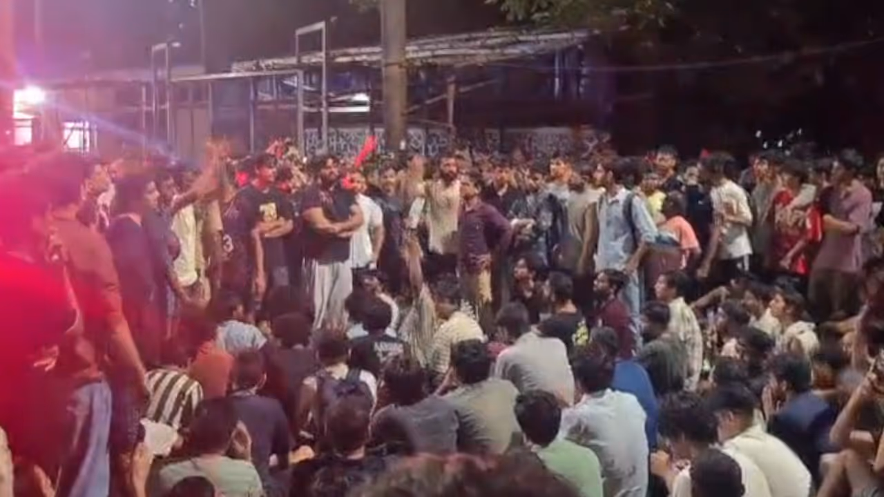 IIT BOMBAY PROTEST IIT BOMBAY PROTEST