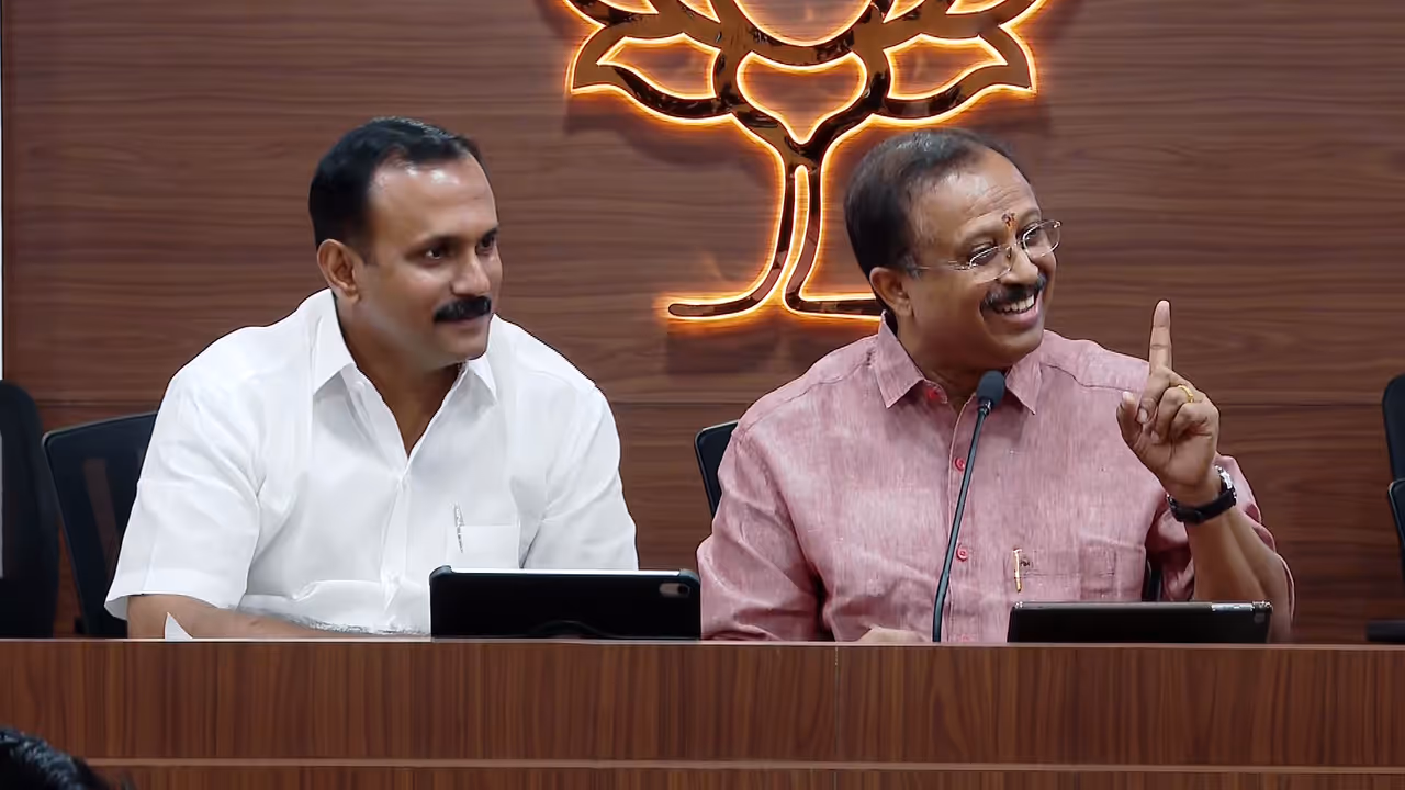 V MURALIDHARAN WITH SHONE GEORGE V MURALIDHARAN WITH SHONE GEORGE