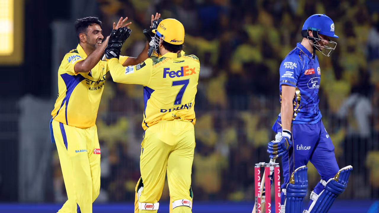 Ravichandran Ashwin and MS Dhoni