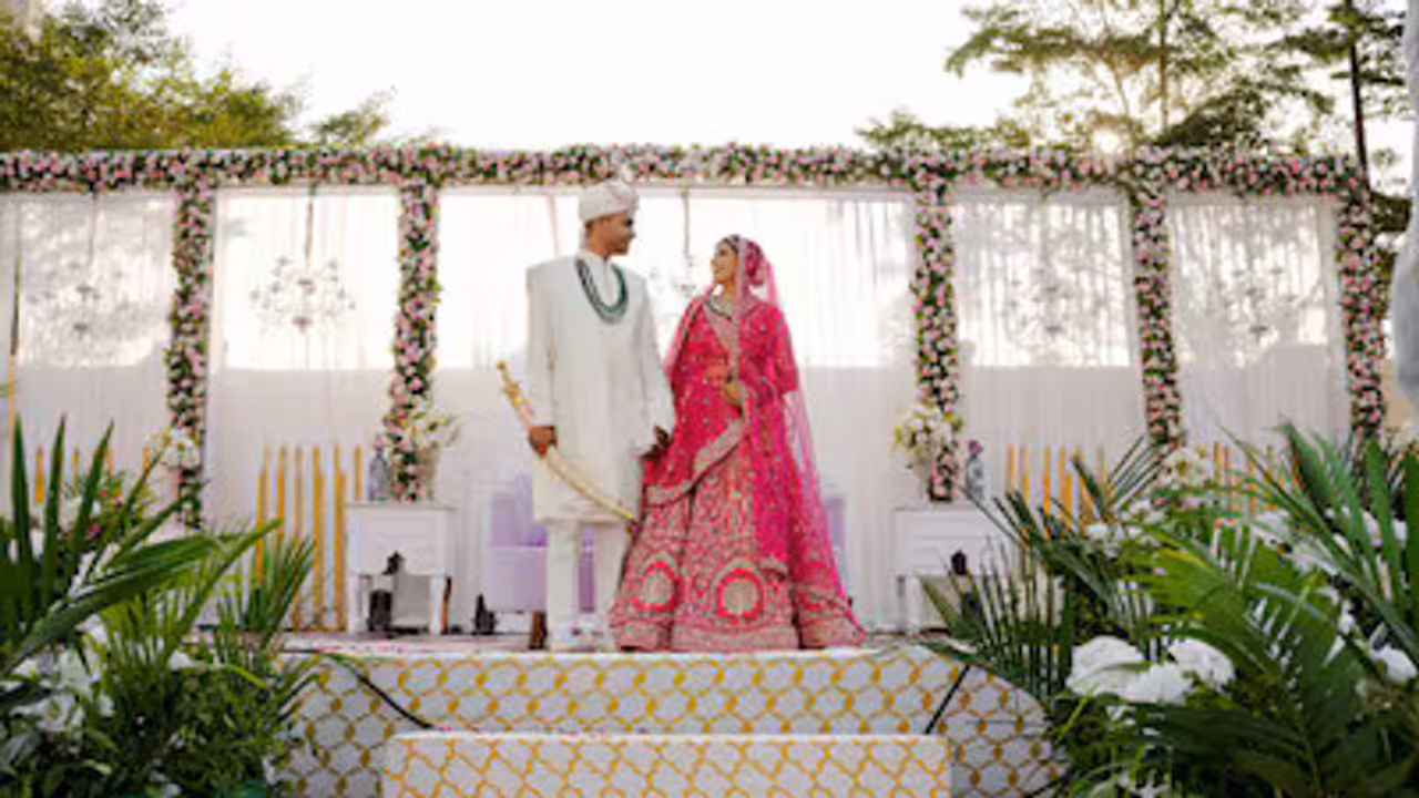 Woman Questions Destination Wedding Expenses Woman Questions Destination Wedding Expenses