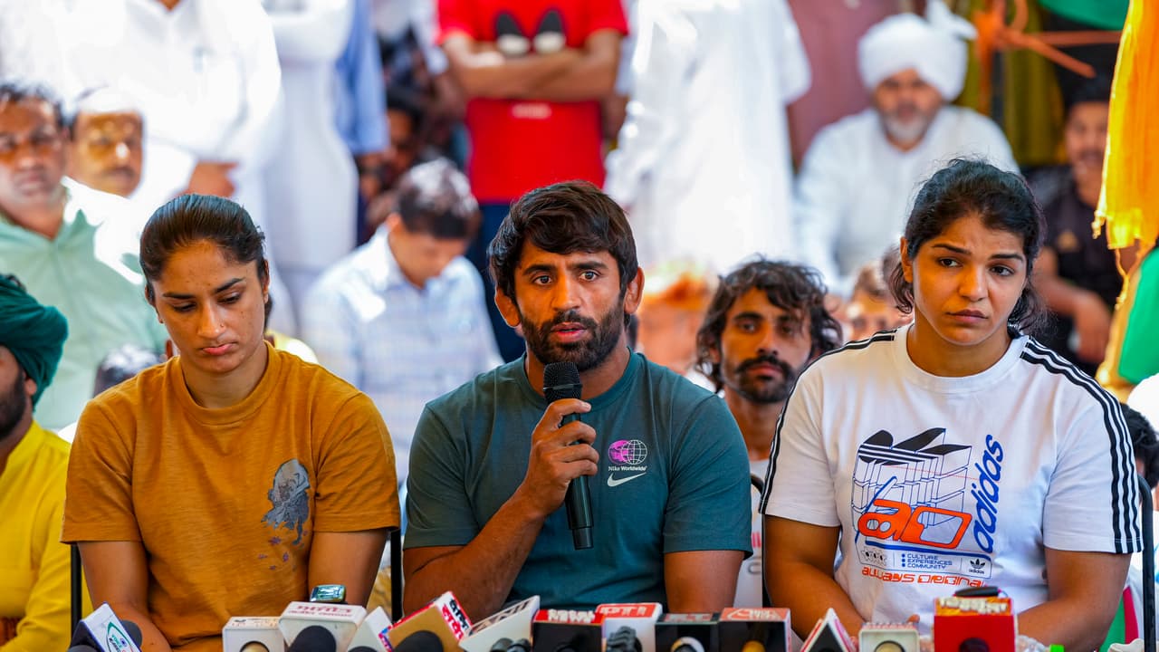 wrestlers protest wrestlers protest