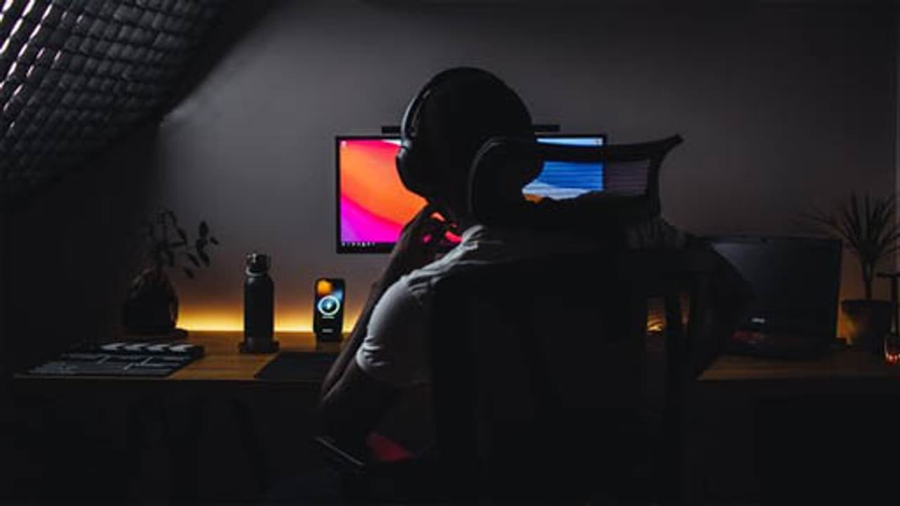 shocking crime stories YouTuber committed suicide due to family set himself on fire shocking crime stories YouTuber committed suicide due to family set himself on fire