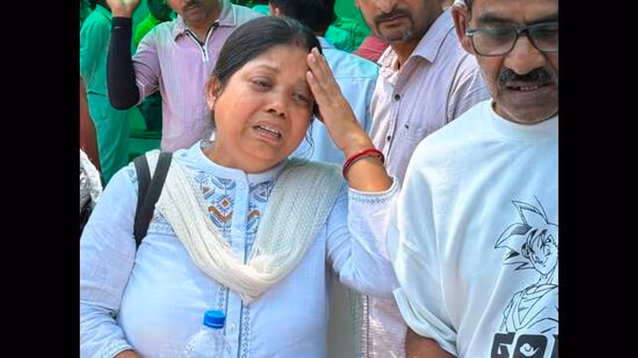 engaged couple among victims of deadly lucknow commercial building fire engaged couple among victims of deadly lucknow commercial building fire