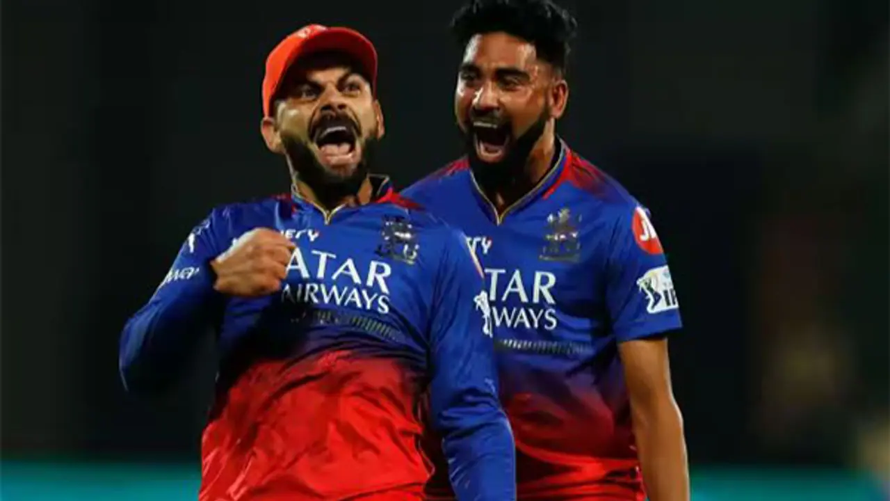 Virat Kohli and Mohammed Siraj in RCB colours. (Photo IPL)