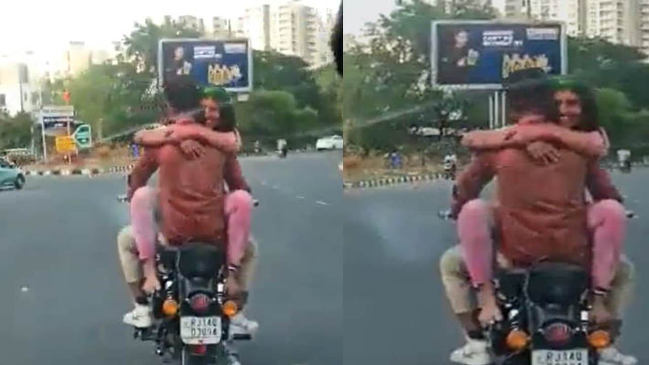 girlfriends and boyfriends romance on bike sitting lap hugged kissed in the streets of jaipur girlfriends and boyfriends romance on bike sitting lap hugged kissed in the streets of jaipur