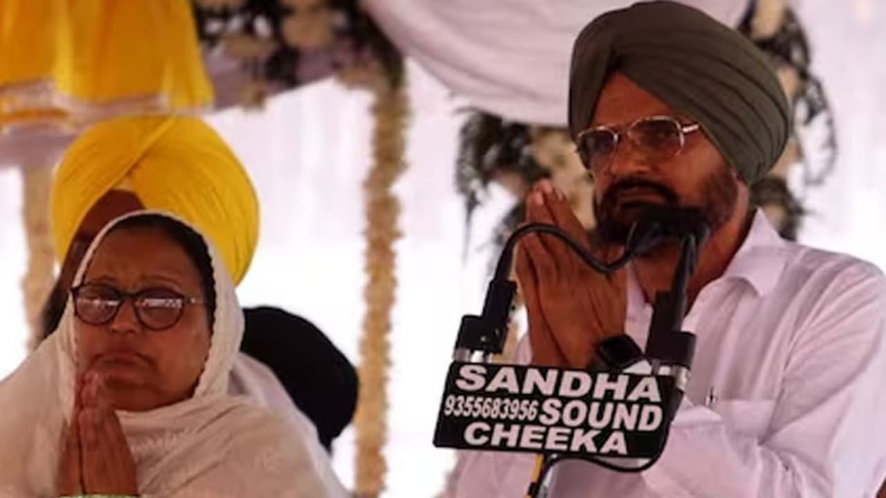 punjabi singer sidhu moosewala first death anniversery father bajit kaur praises uttar pradesh cm yogi adityanath punjabi singer sidhu moosewala first death anniversery father bajit kaur praises uttar pradesh cm yogi adityanath