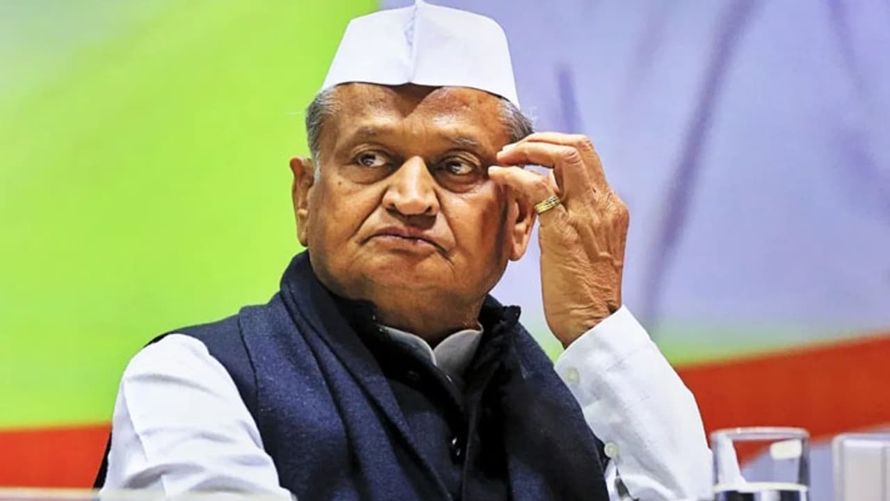 rajasthan government doctors involved with private doctors in the strike against right to health bill 