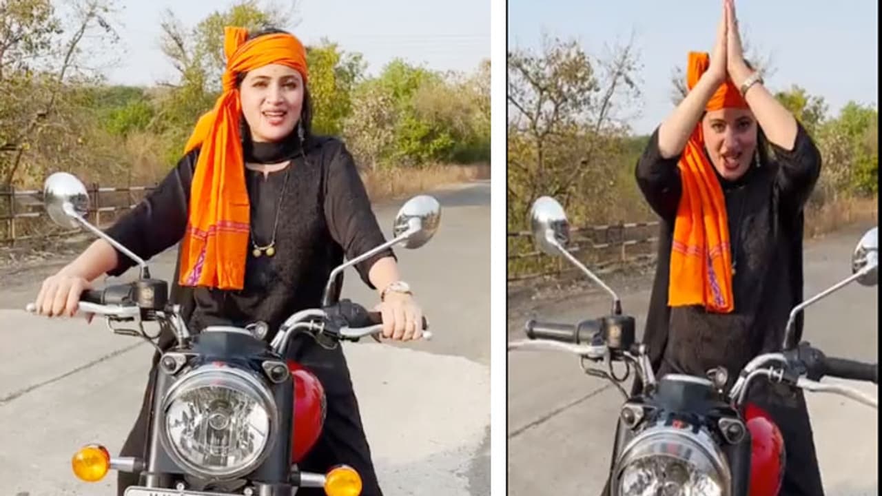 mp navneet rana riding bullet video on ramnavmi said we devotees of jai sriram 