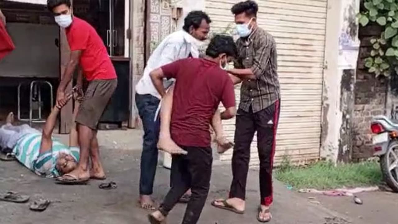 big accident in ludhiana gas leak giaspura in factory many died in punjab 