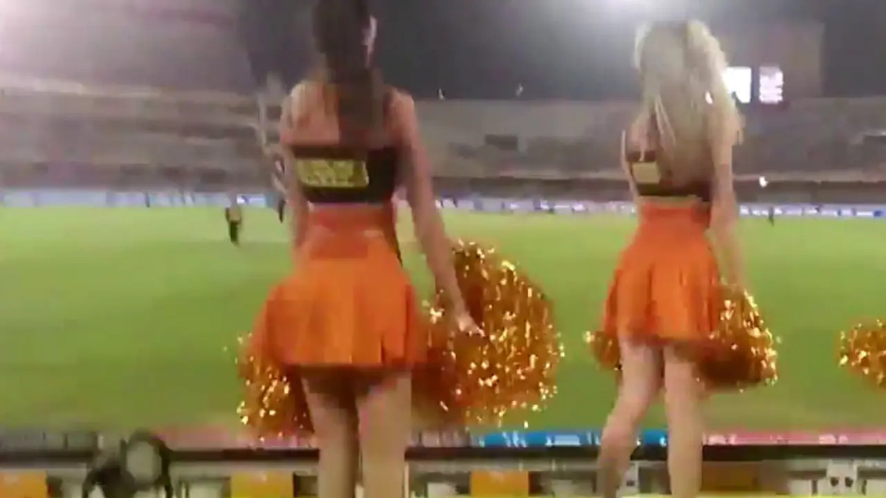 IPL 2023 KKR vs RR match today police interrogated cheer leaders at jaipur airport IPL 2023 KKR vs RR match today police interrogated cheer leaders at jaipur airport