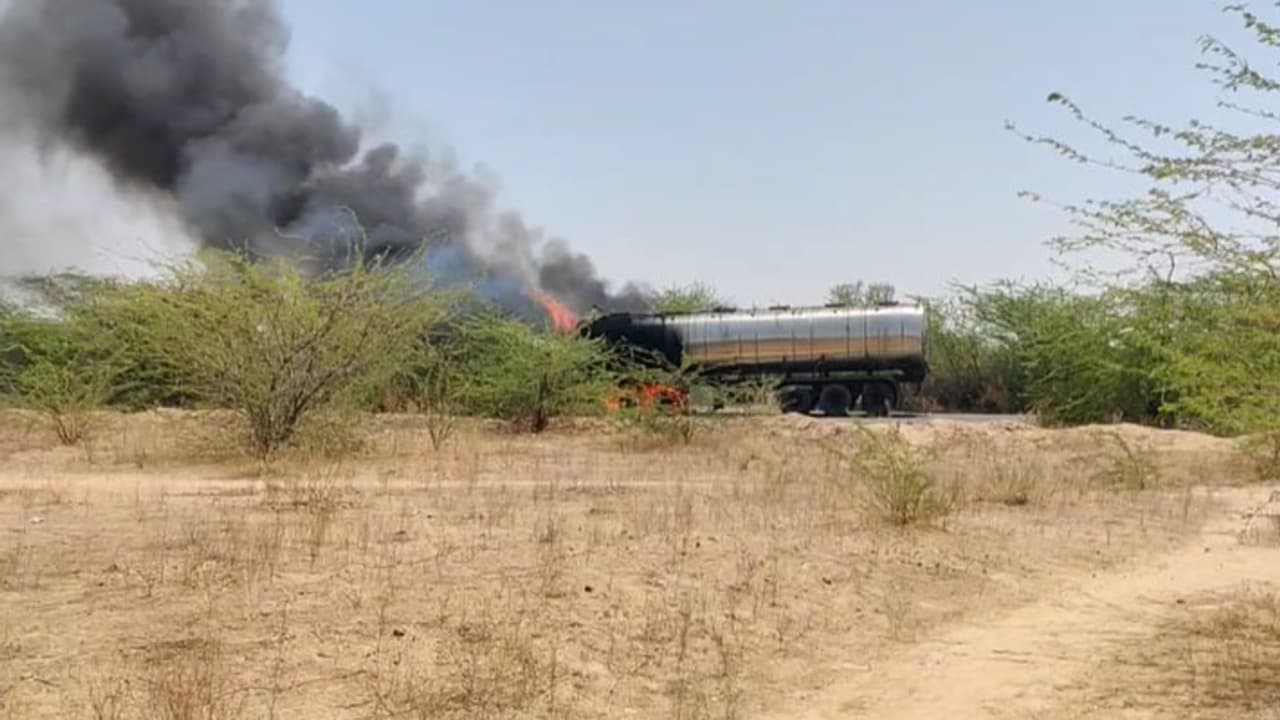 badme news two trucks face to face accident both drivers died badme news two trucks face to face accident both drivers died