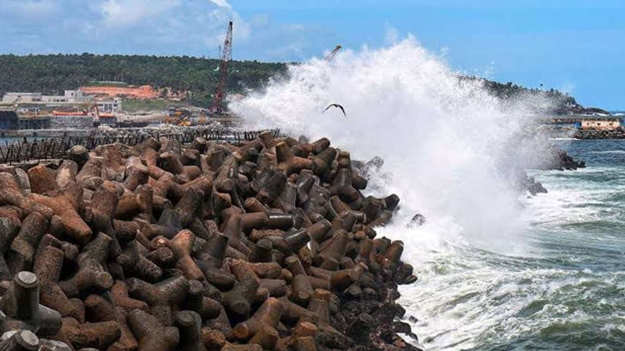 Big Breaking cyclone biparjoy updates 