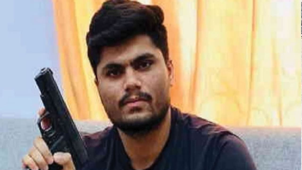 notorious gangster hrithik boxer arrested