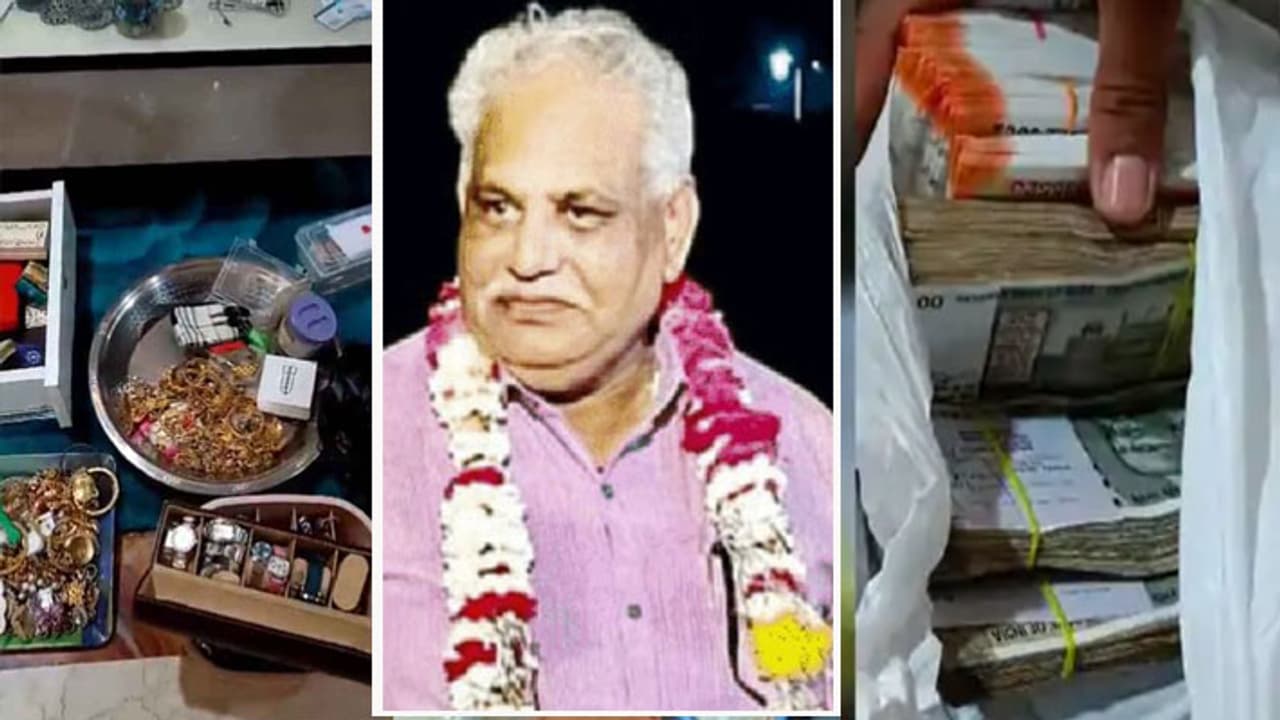 Lokayukta raid on retired store keeper ashfaq ali house in bhopal Lokayukta raid on retired store keeper ashfaq ali house in bhopal