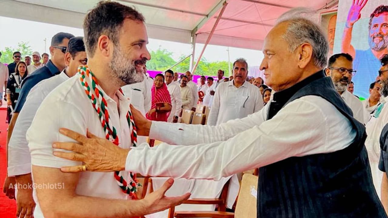 rahul gandhi flying kiss controversy