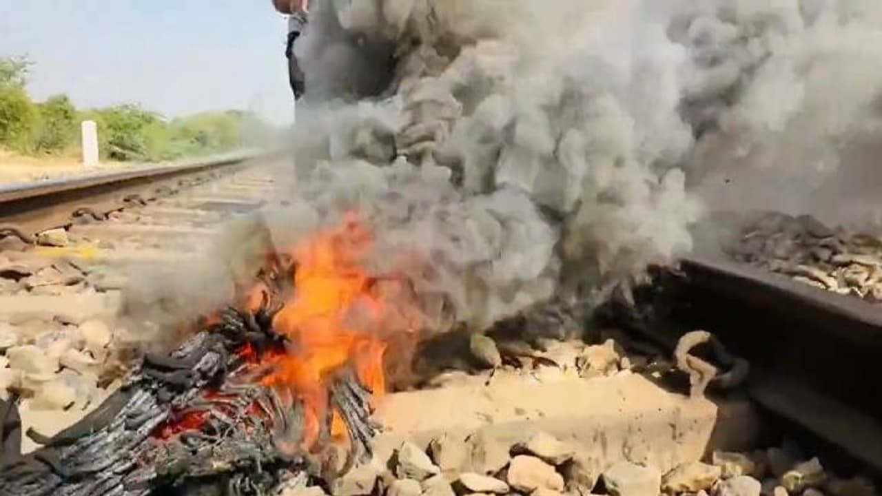 railway track railway track