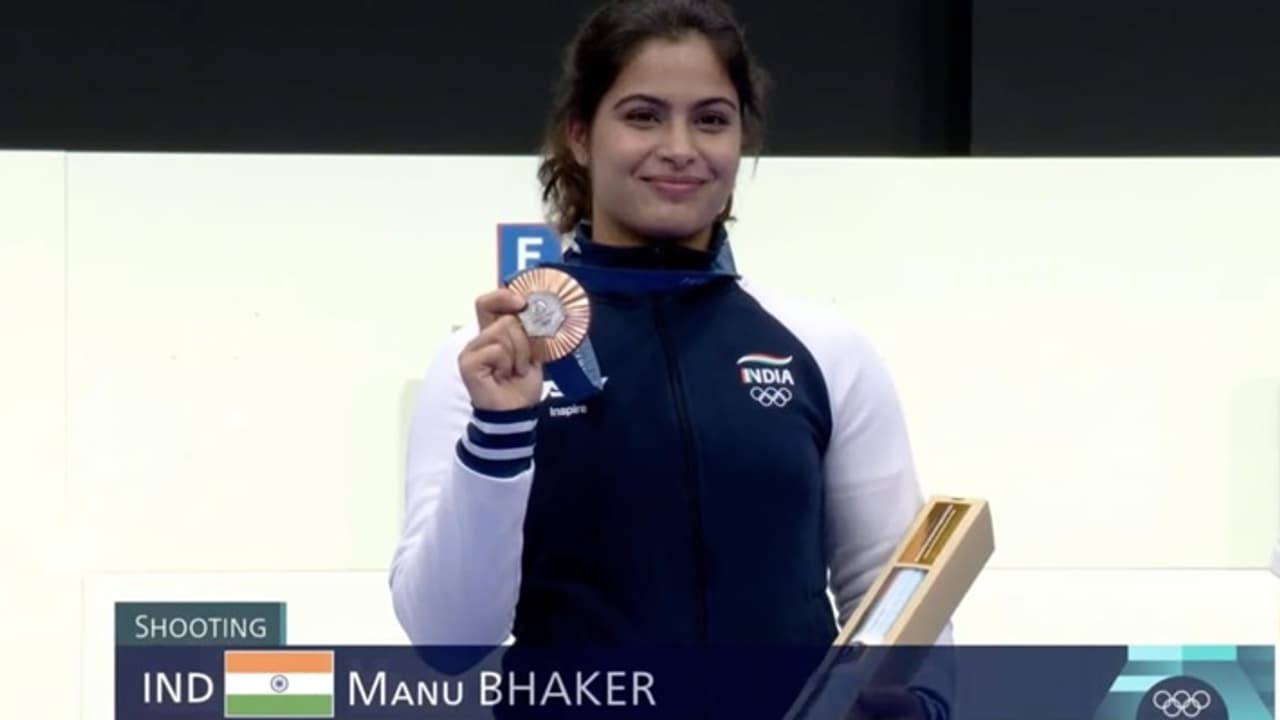 Manu Bhaker won bronze medal Manu Bhaker won bronze medal