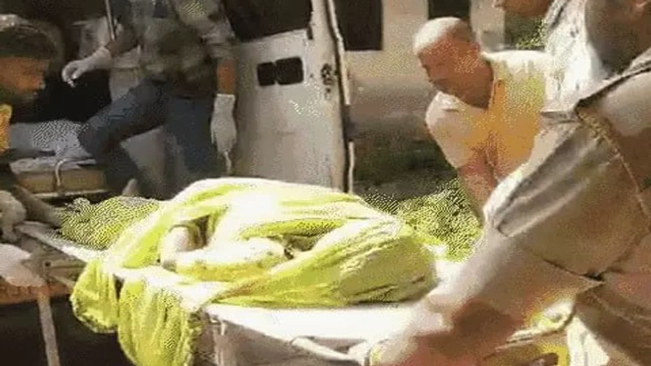 Horrific road accident on Delhi Mumbai Express Highway Horrific road accident on Delhi Mumbai Express Highway