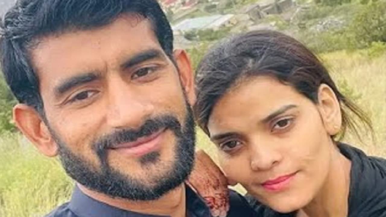 kuwaitreturned rahman arrested by hanumangarh police for pakistani wife kuwaitreturned rahman arrested by hanumangarh police for pakistani wife