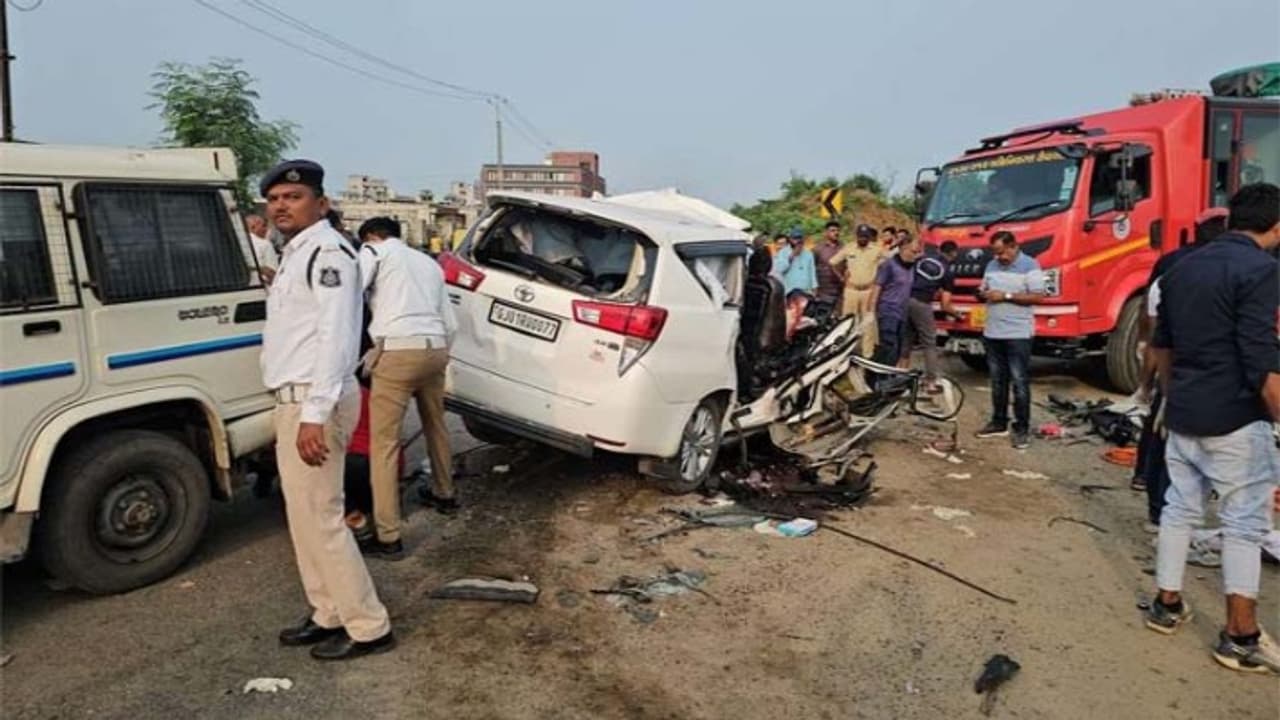 7 Killed As Cars Collide In Gujarat 7 Killed As Cars Collide In Gujarat