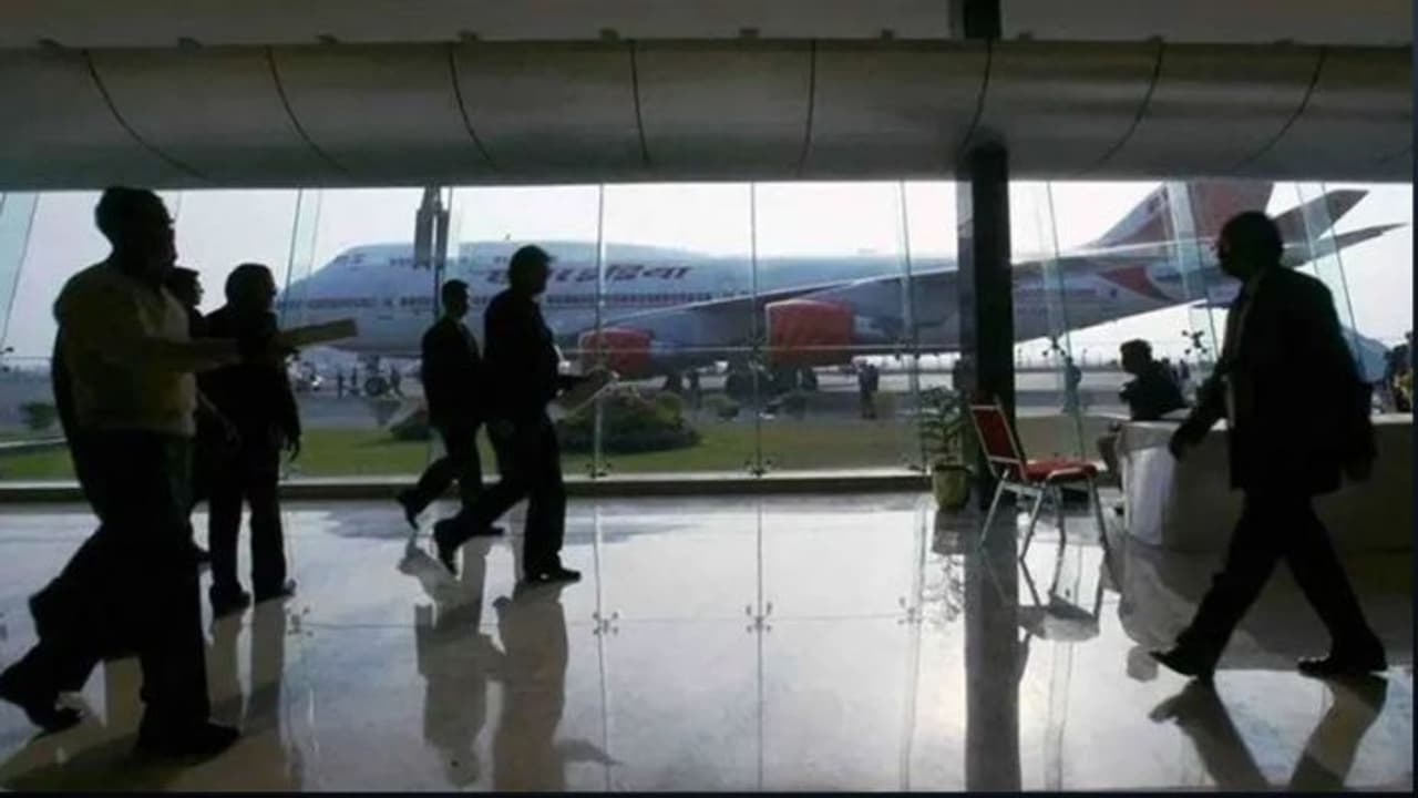 jaipur airport recovered 3 kg gold 