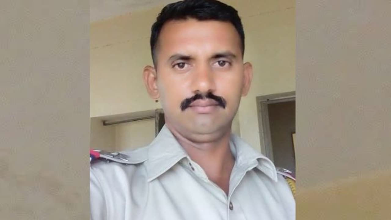 Policeman died of heart attack Policeman died of heart attack