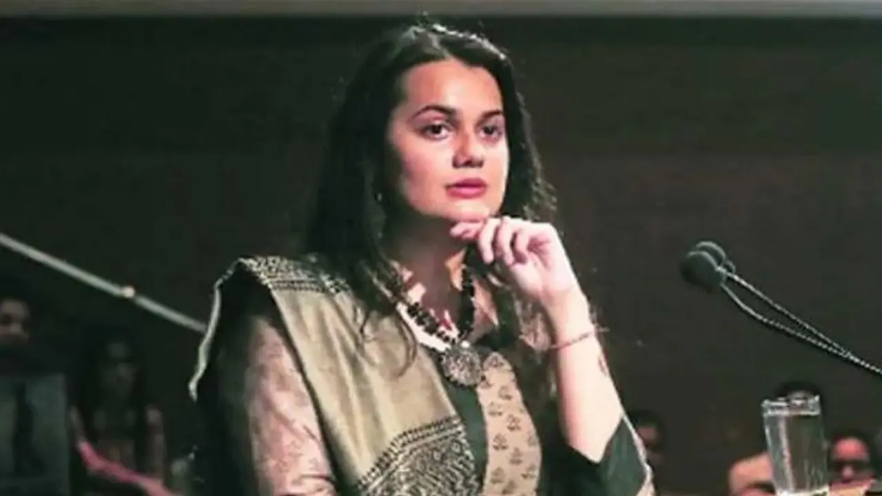 Collector Tina Dabi Collector Tina Dabi