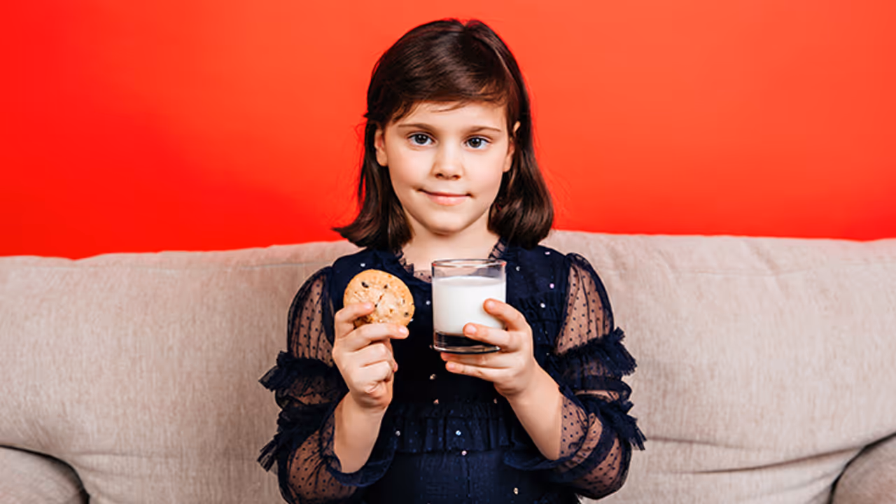 what is the right time to feed milk to kids what is the right time to feed milk to kids