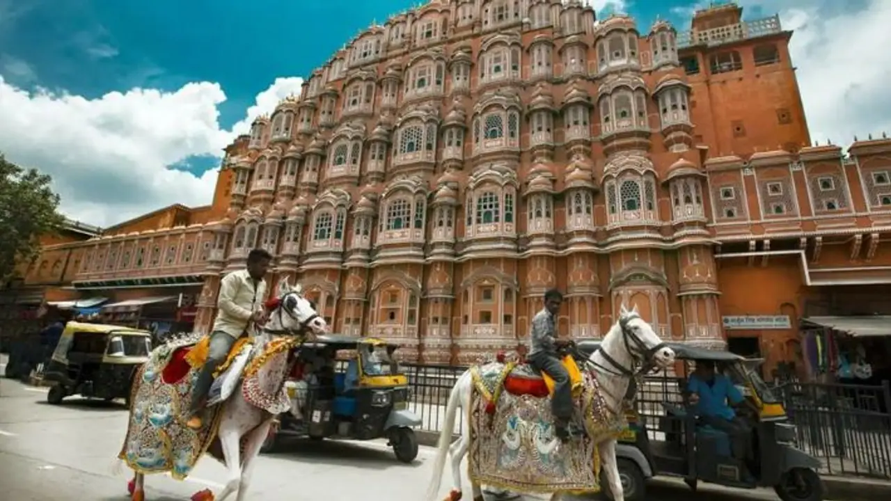 Information About Hawa Mahal Information About Hawa Mahal