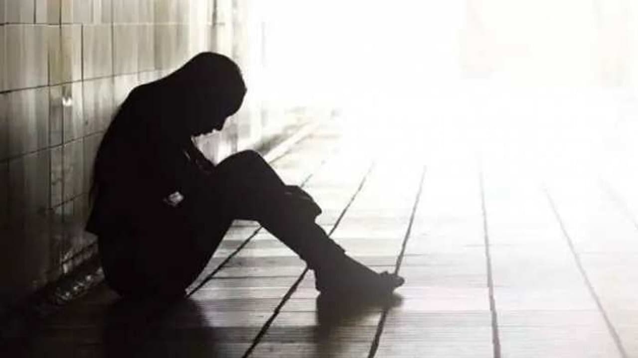 23 वर्षीय युवती के साथ दुष्कर्म की वारदात सामने आई है 23 वर्षीय युवती के साथ दुष्कर्म की वारदात सामने आई है