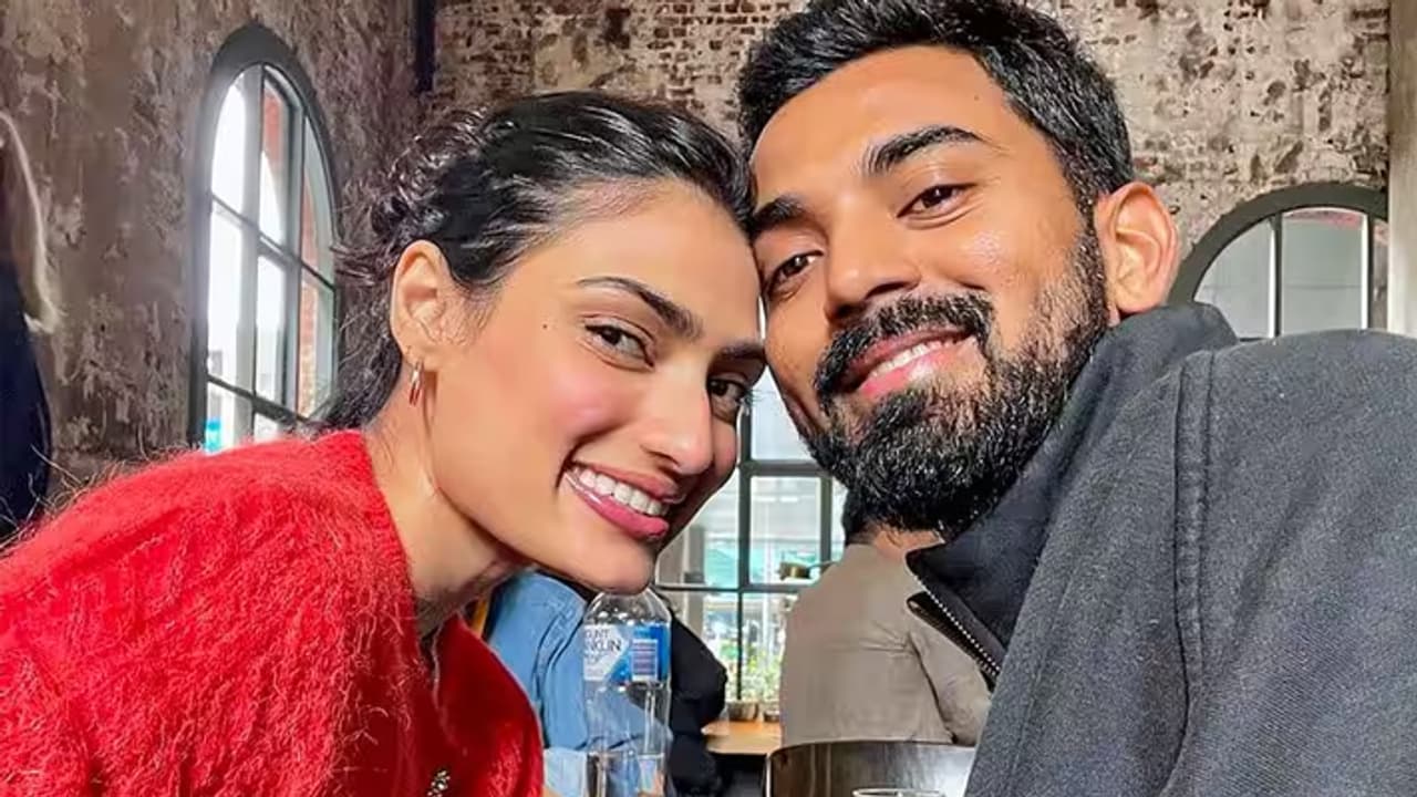 Suniel Shetty Daughter Athiya Shetty Suniel Shetty Daughter Athiya Shetty