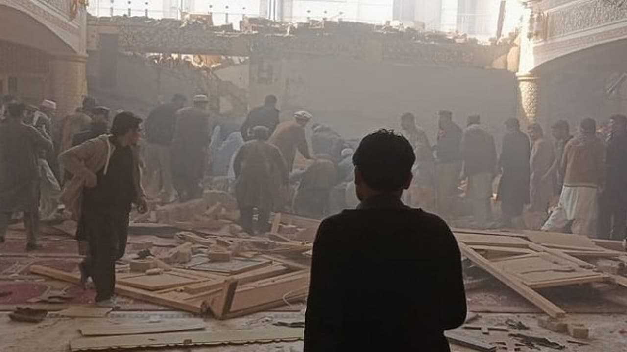 suicide attack in Peshawar