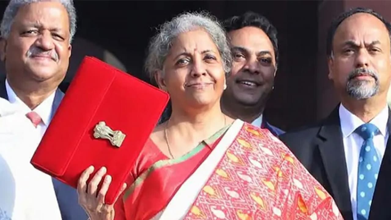 Nirmala sitharaman 5 budget saree looks Nirmala sitharaman 5 budget saree looks