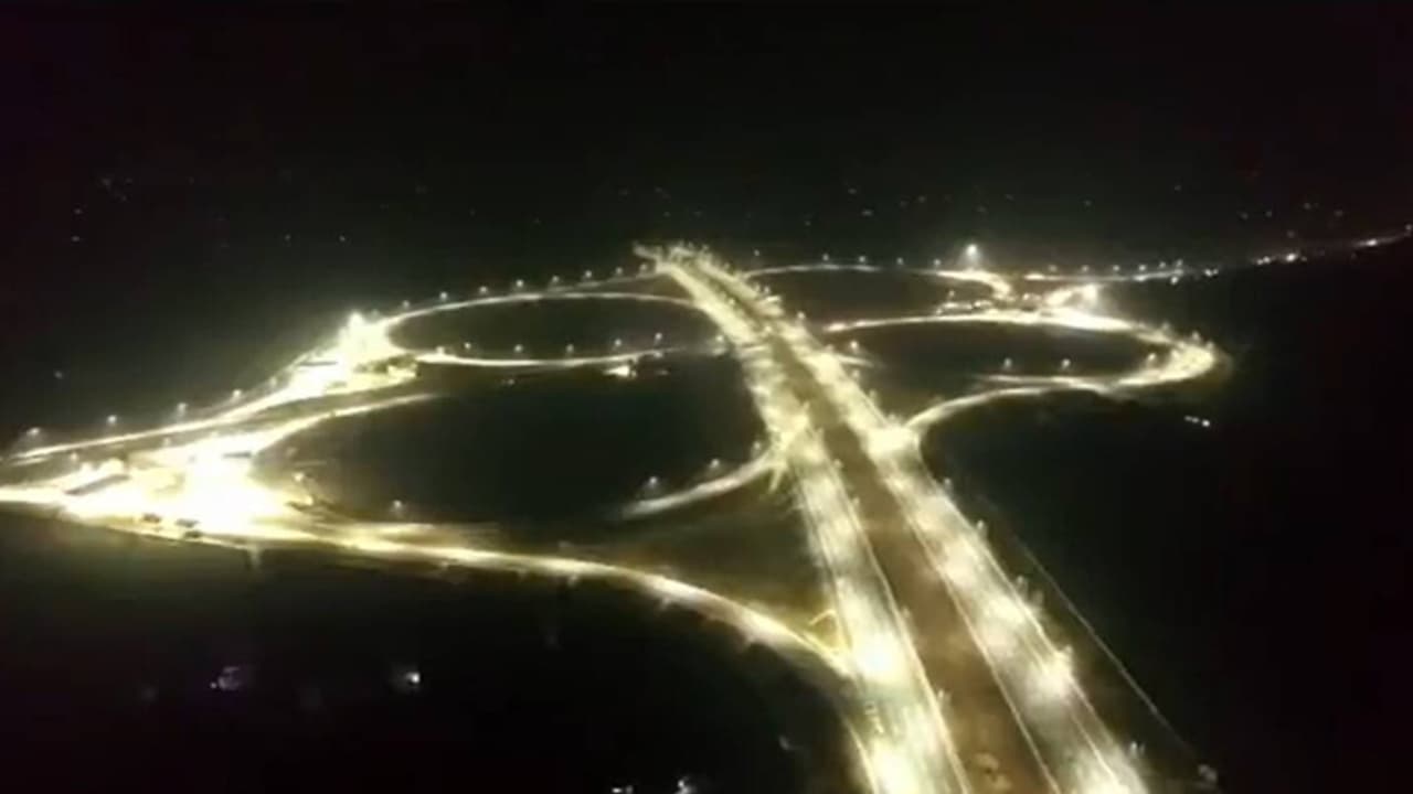 Delhi = Mumbai Express way Delhi = Mumbai Express way