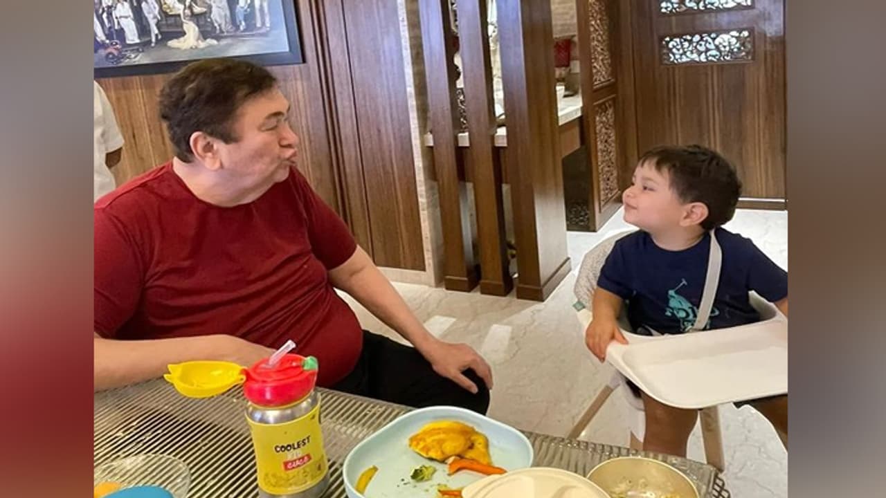 kareena kapoor wishes father randihr kapoor birth share photo with son jeh ali khan KPJ