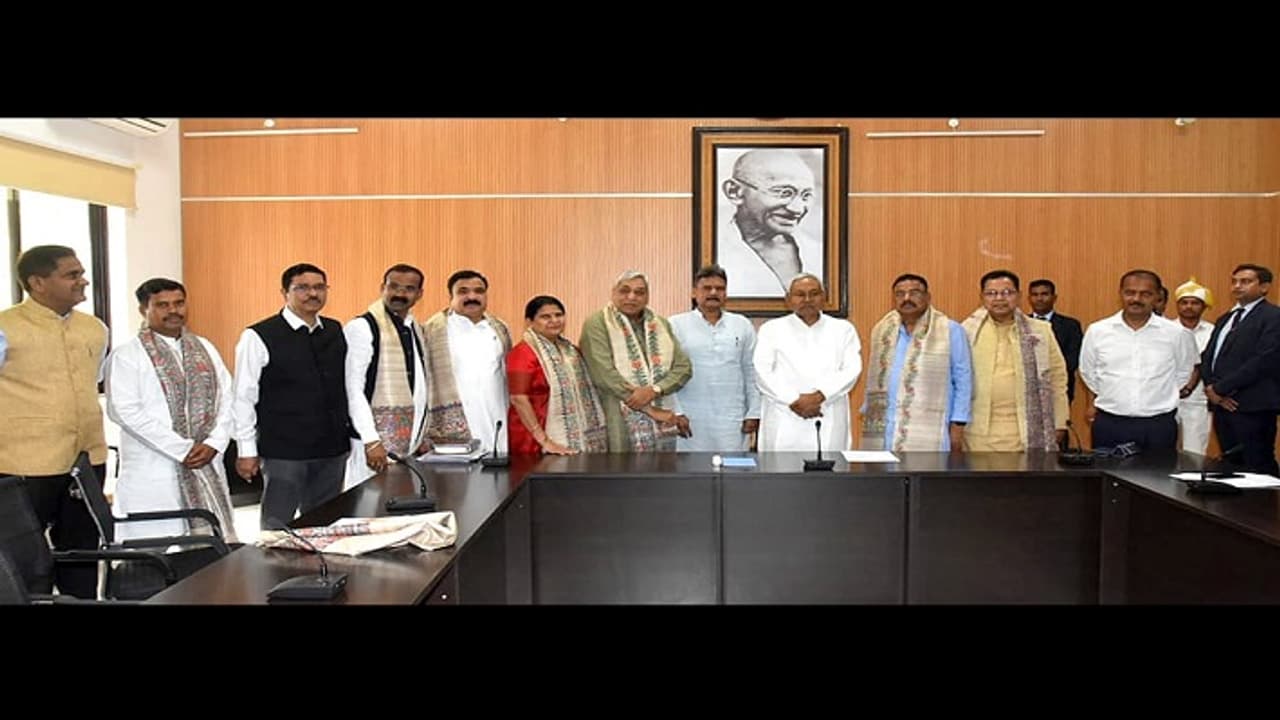 patna news CM Nitish Kumar shared experiences on prohibition From delegation of Chhattisgarh Legislature patna news CM Nitish Kumar shared experiences on prohibition From delegation of Chhattisgarh Legislature