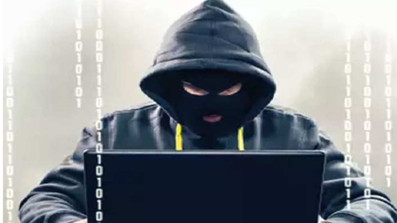 Ahmedabad news 70 percent complaints about online financial scams through upi payment in past year In Gujarat Ahmedabad news 70 percent complaints about online financial scams through upi payment in past year In Gujarat