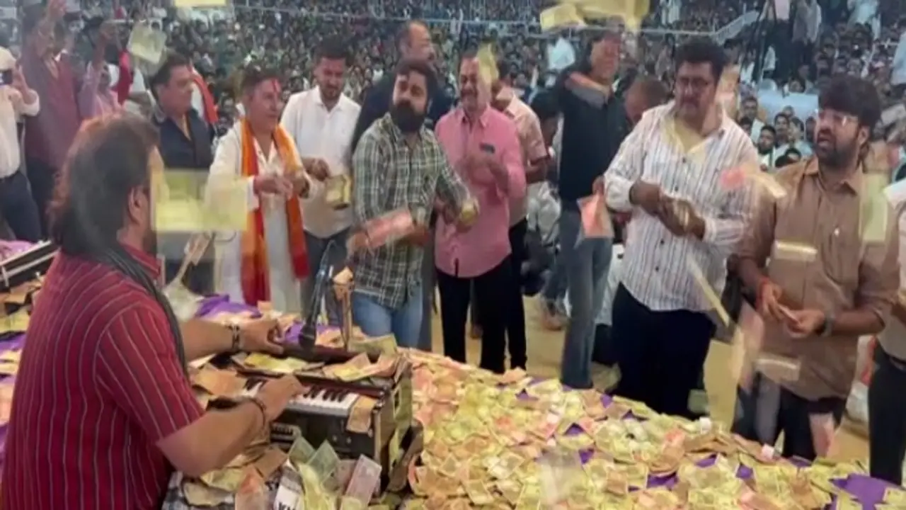 Cash on singer Cash on singer