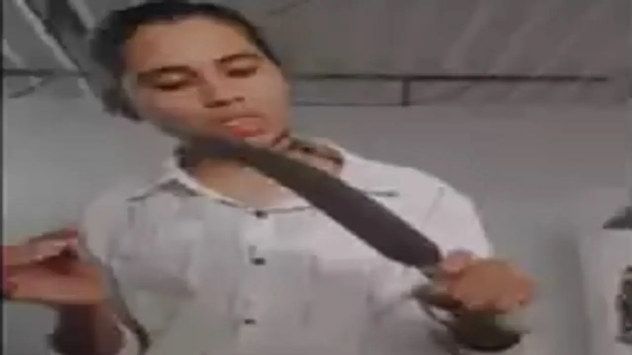 Coimbatore police arrest woman Coimbatore police arrest woman