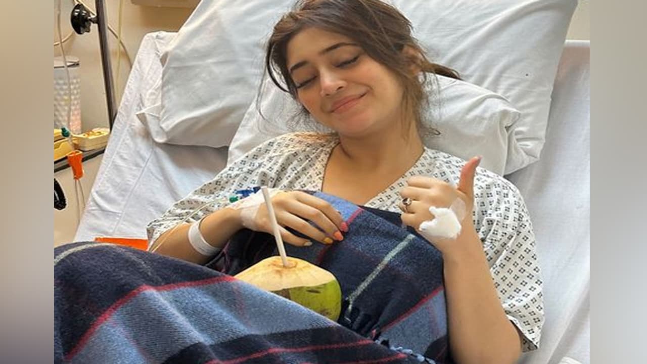 shivangi joshi suffering from kidney infection shares photo from hospital bed KPJ shivangi joshi suffering from kidney infection shares photo from hospital bed KPJ