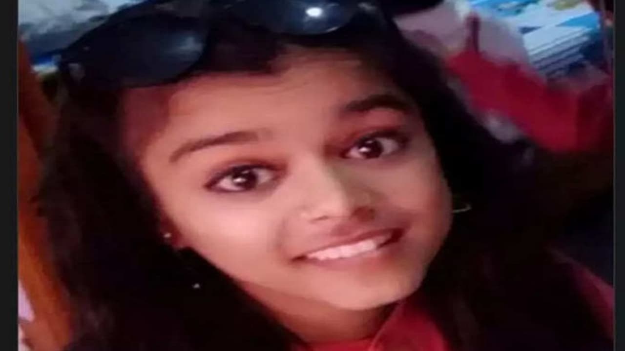 indore news nursing studen committed suicide by hanging zrua indore news nursing studen committed suicide by hanging zrua