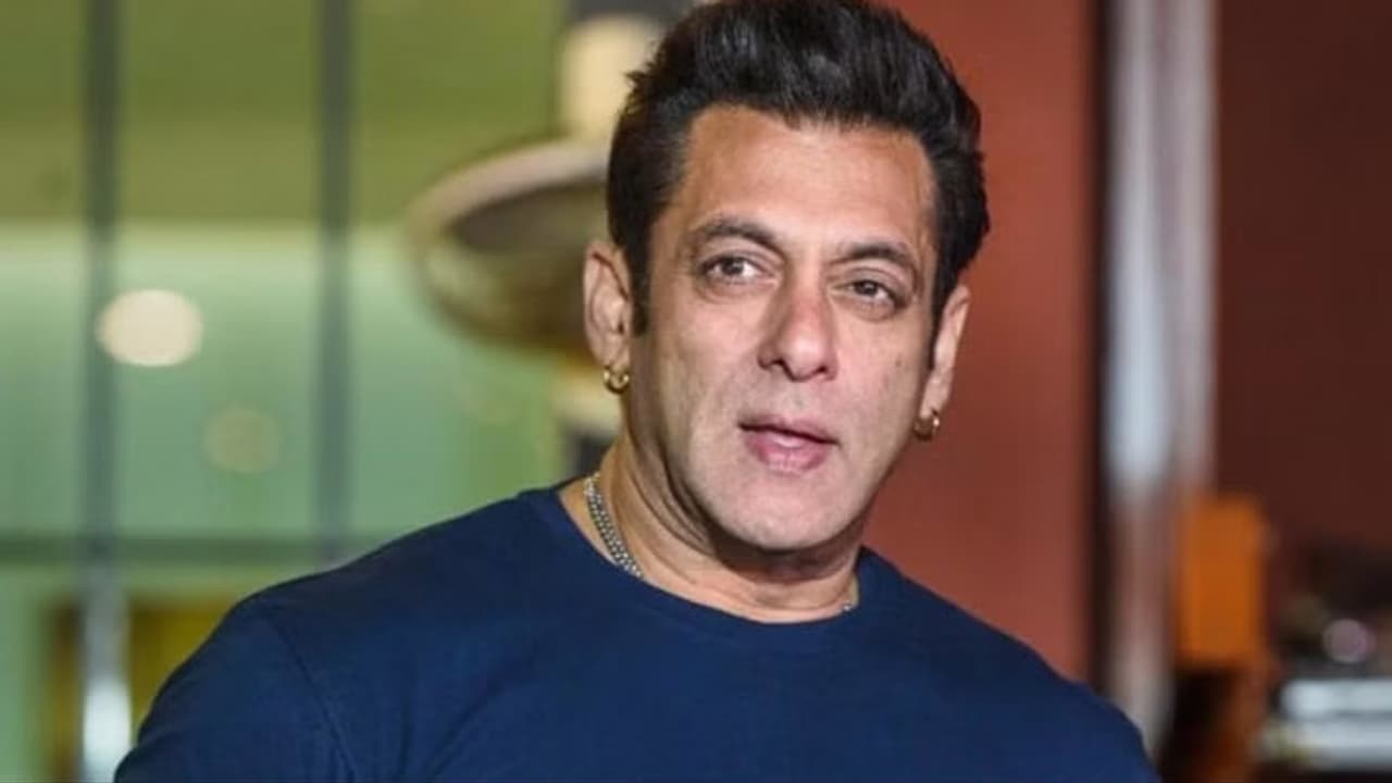 salman khan death threat security beefed up fans not allowed to gather outside actor home as per reports KPJ salman khan death threat security beefed up fans not allowed to gather outside actor home as per reports KPJ